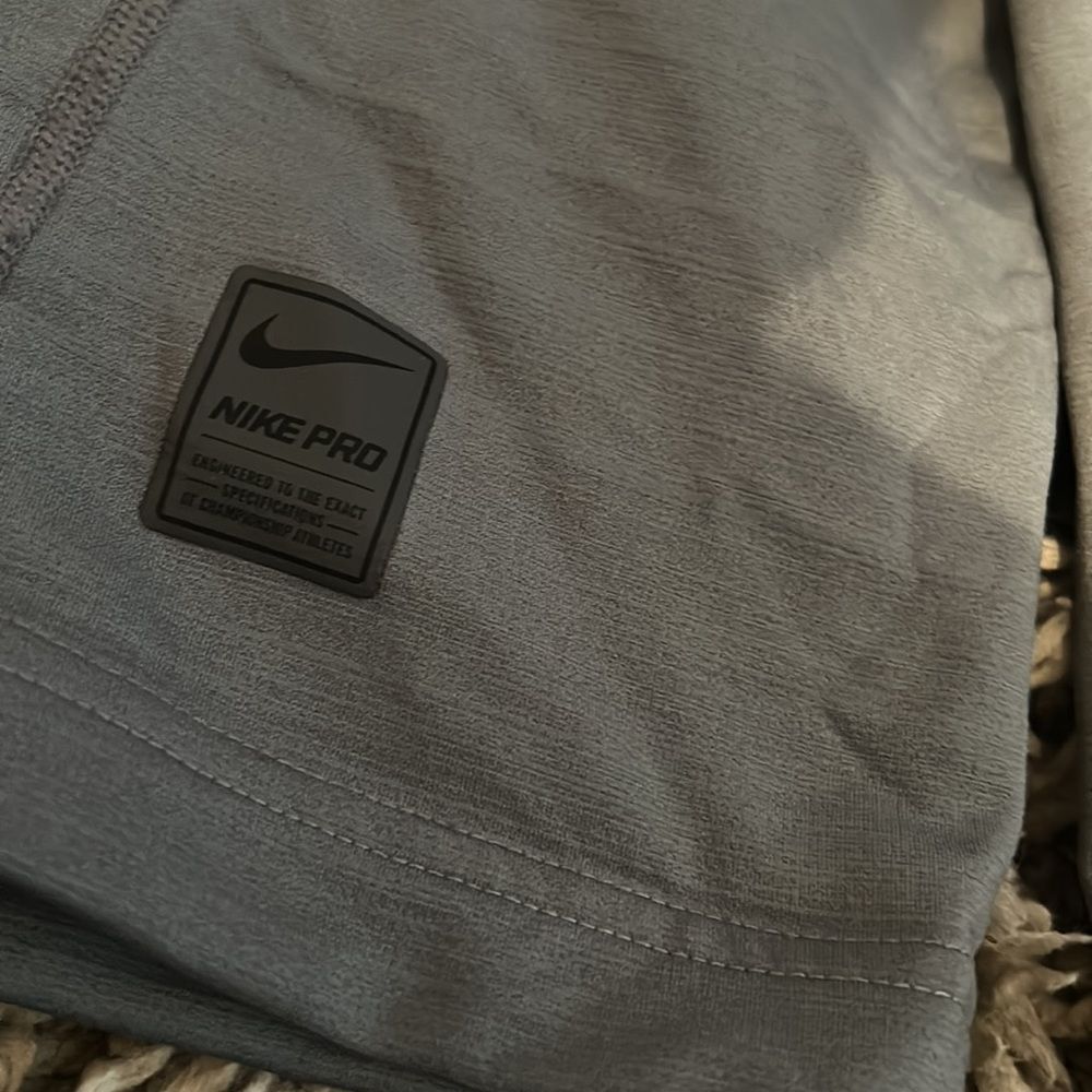 Nike Pro Lightweight Pullover - image 3